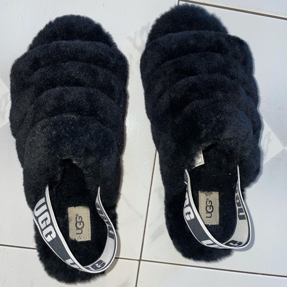 Women’s Ugg black slides - Picture 2 of 4